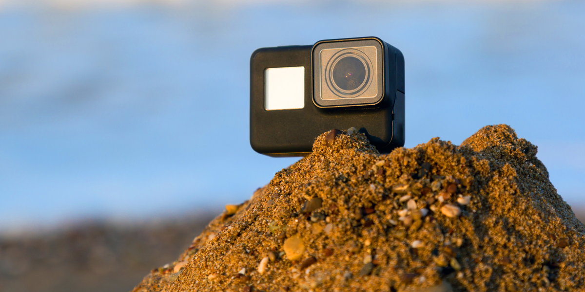 Comparison of GoPro Hero 11 Black vs. Hero 11 Black Mini - Key features and differences for choosing the perfect action camera for your needs.